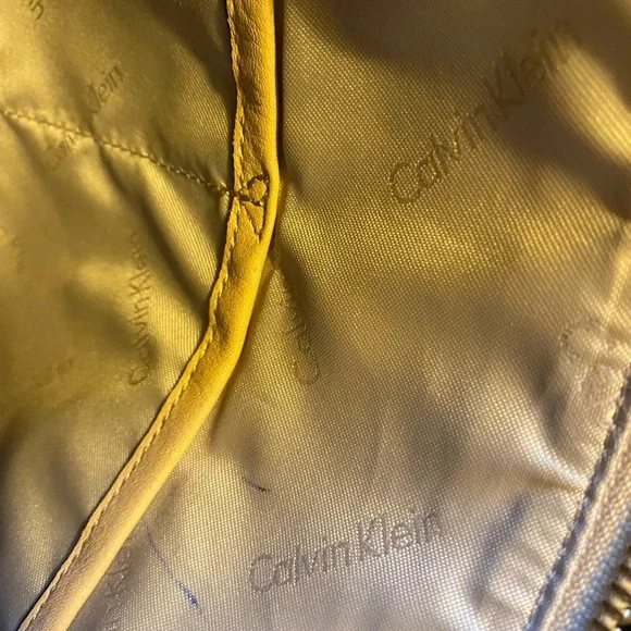 Calvin Klein Beige Angelina soft pebbled leather hand/shoulder, crossbody hobo. - Picture 10 of 13